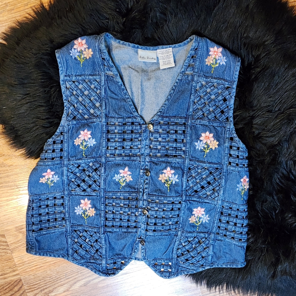 Embroidered Denim Vest with Floral Design Womens Size L (12/14)